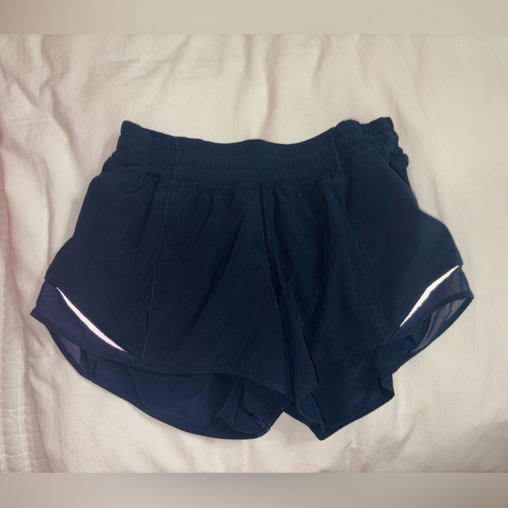 Lululemon athletica Hotty Hot II Shorts 4” Navy Low Rise Size 8